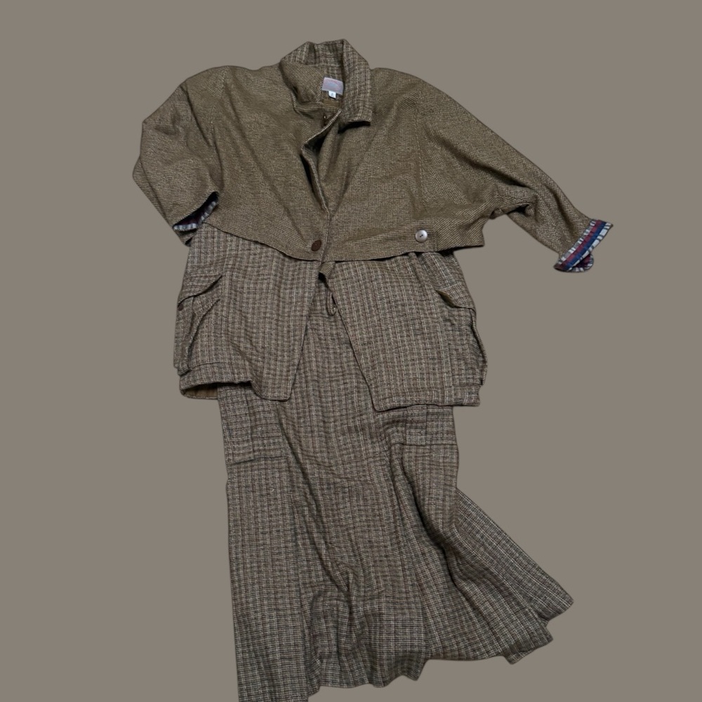 Vintage Tweed Hunting/Shooting high waisted soft wool skirt & roomy jacket